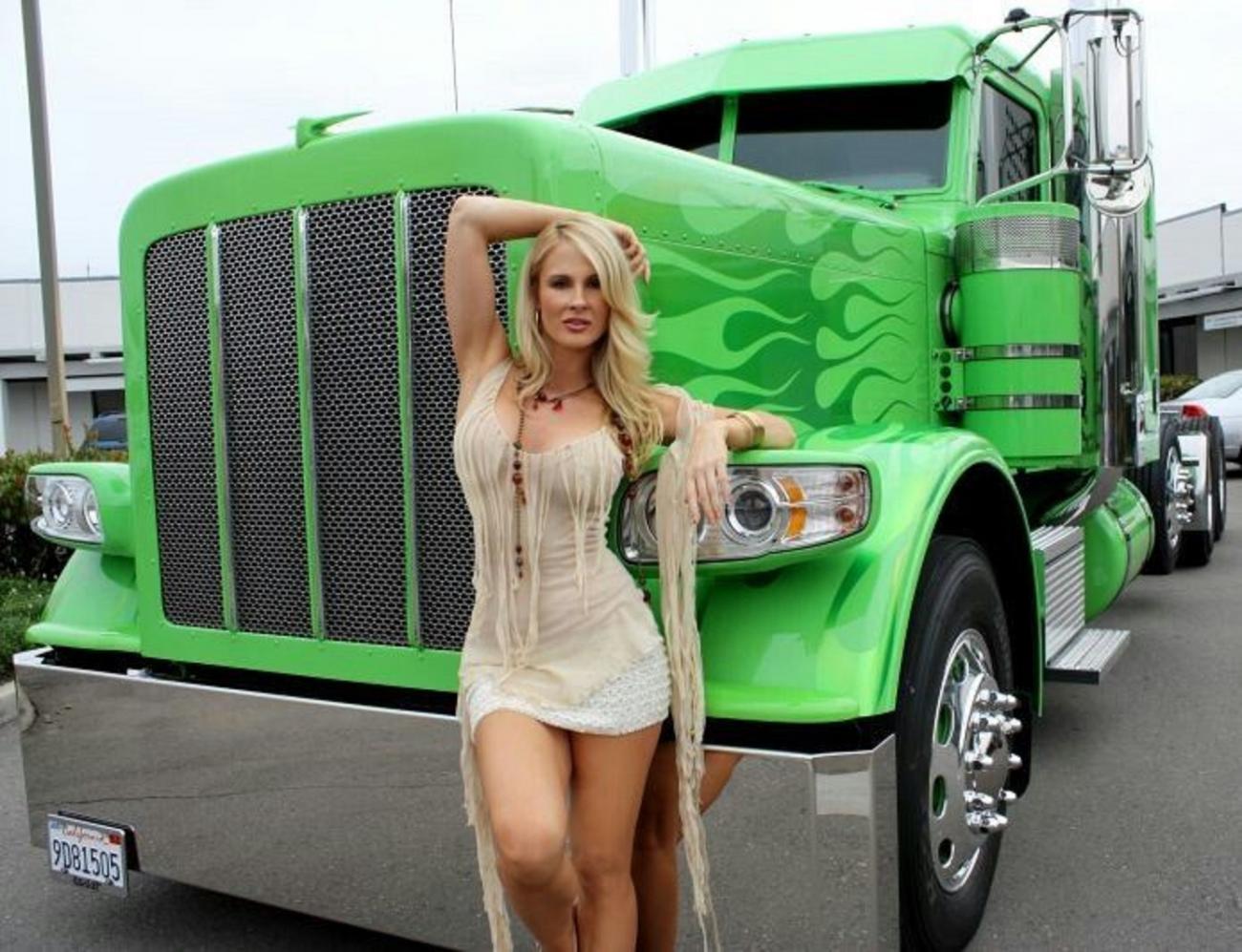 Truck girls sex porn image