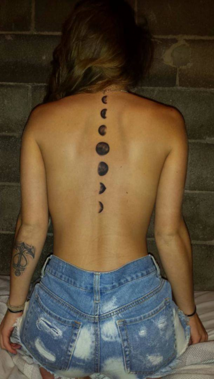 30 Minimalist Moon Phase Tattoo Ideas For Your Next Ink.png